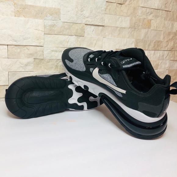 AIR MAX 270 REACT - Picture 3 of 9